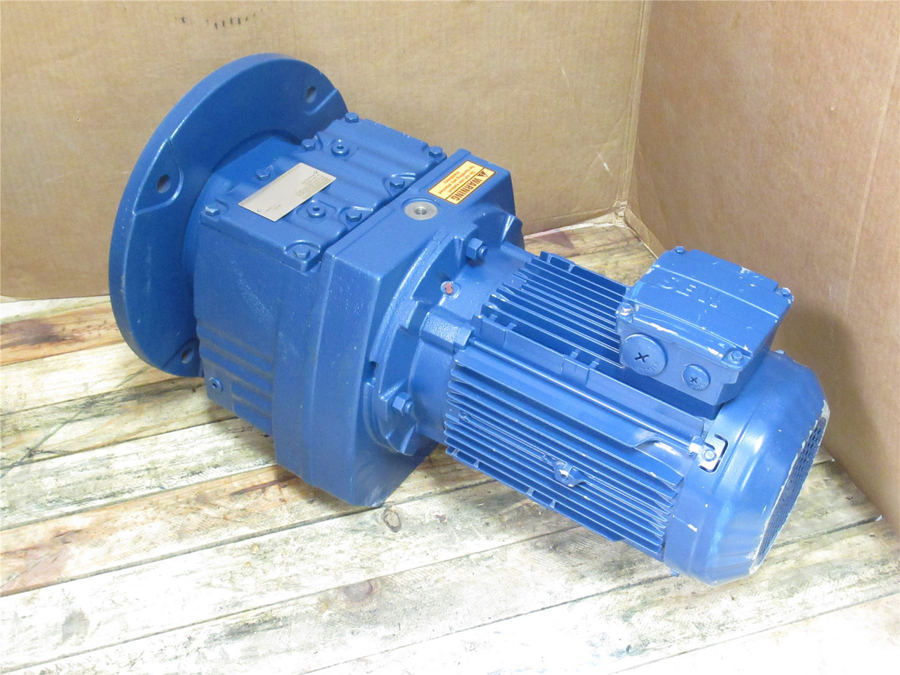 SEW RF87DRN100LM4THDH; AC Gearmotor; 93.38:1 Ratio; 230-460V