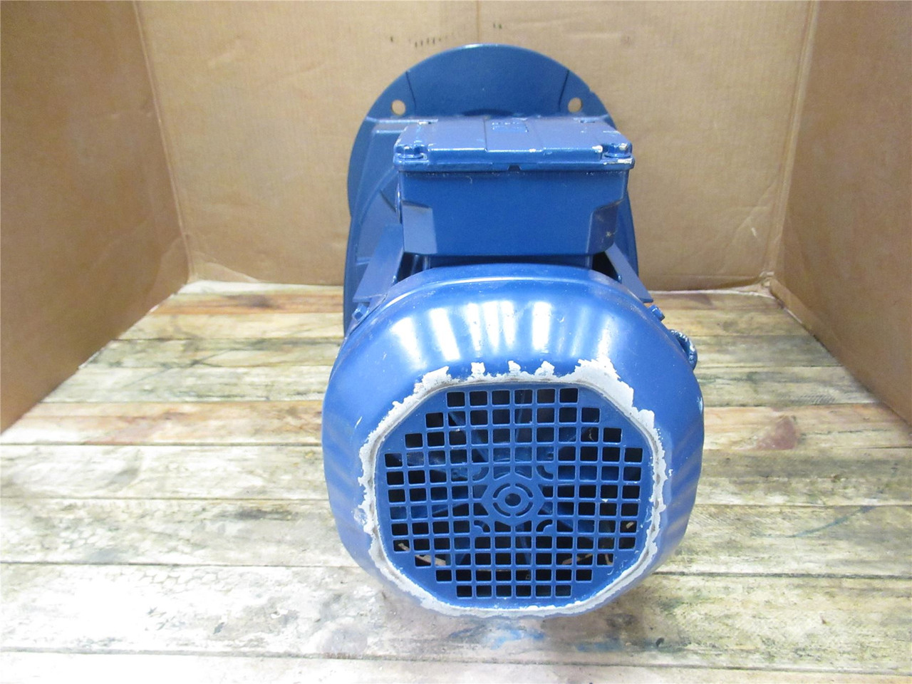 SEW RF87DRN100LM4THDH; AC Gearmotor; 93.38:1 Ratio; 230-460V