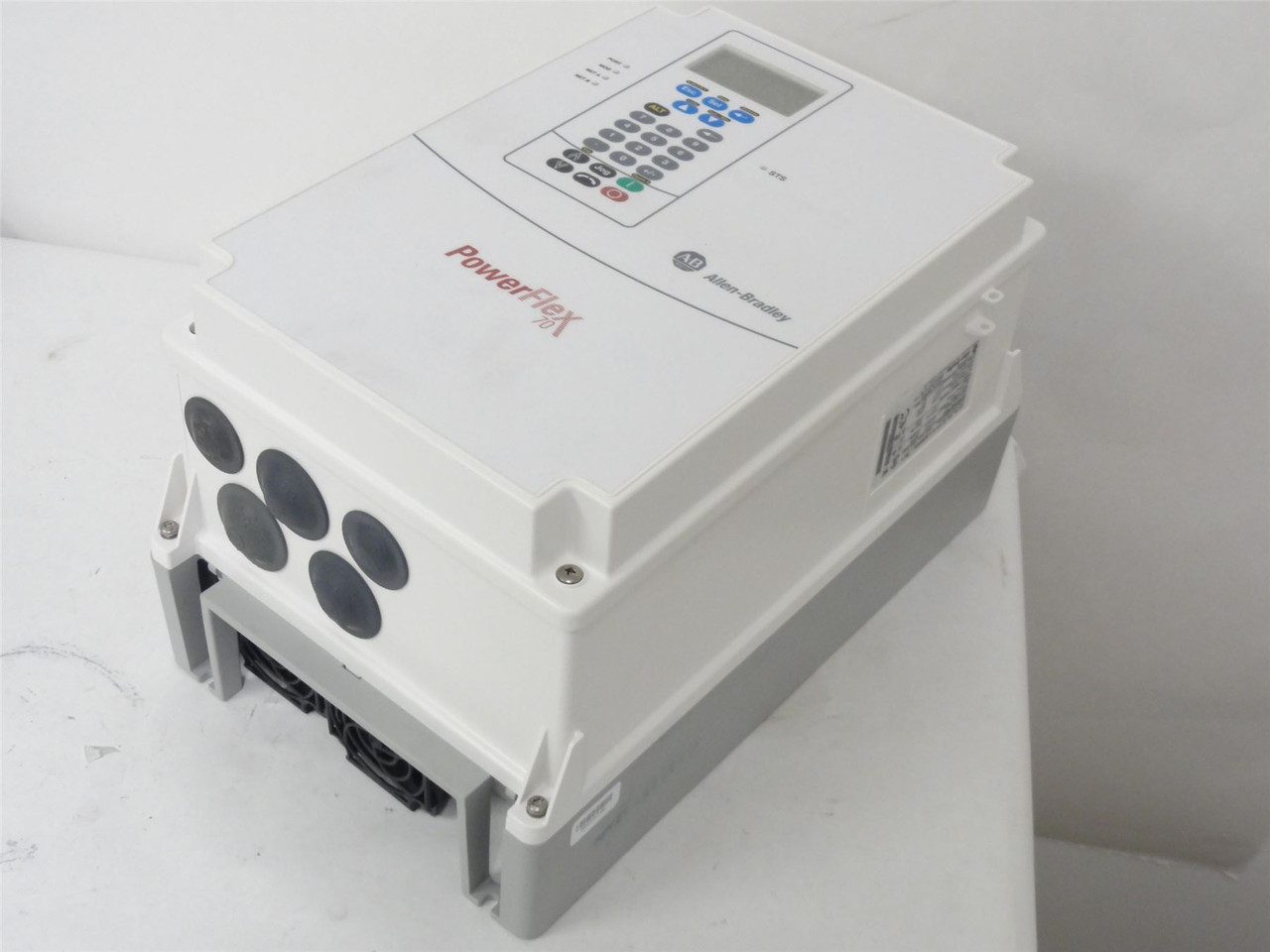 Allen-Bradley R20AD014C3AYNANC0; AC Drive; 10HP; 480V; Reman