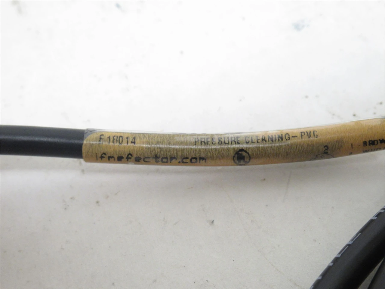 ifm E18014; Micro DC Connector; 4-Wire; 22 AWG; 5m Wire
