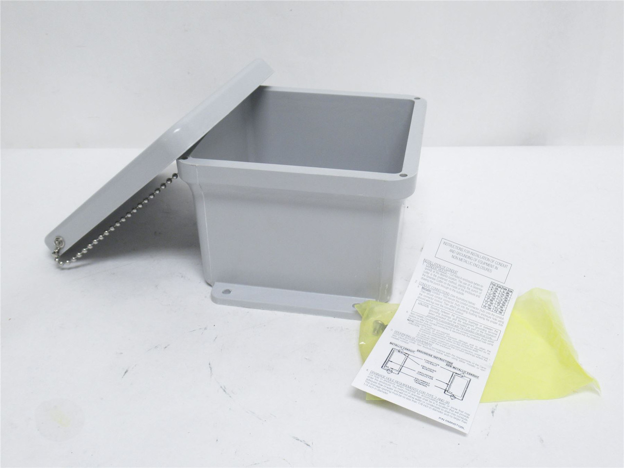Stahlin J606W; Fiberglass Enclosure 6" x 6" x 4"