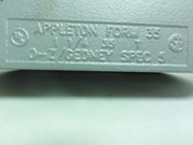 Appleton T125-M; Conduit Body; Type T; Size 1-1/4"; Form 35