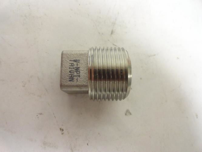 Industry-STD 1LTX2; Square Head Plug; SS-304; 3/4NPT; 300PSI