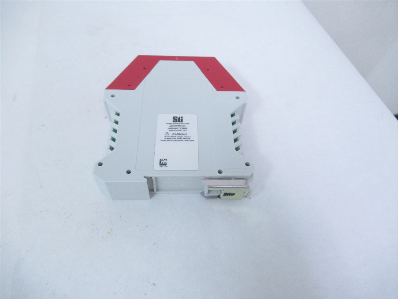 Omron SR103AM01; STI Relay  24V AC/DC PN44510-1031