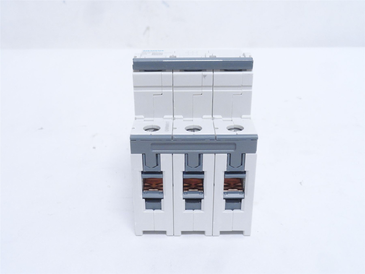 Siemens 5SY6304-7; Circuit Breaker; 4A; 3P; 400VAC