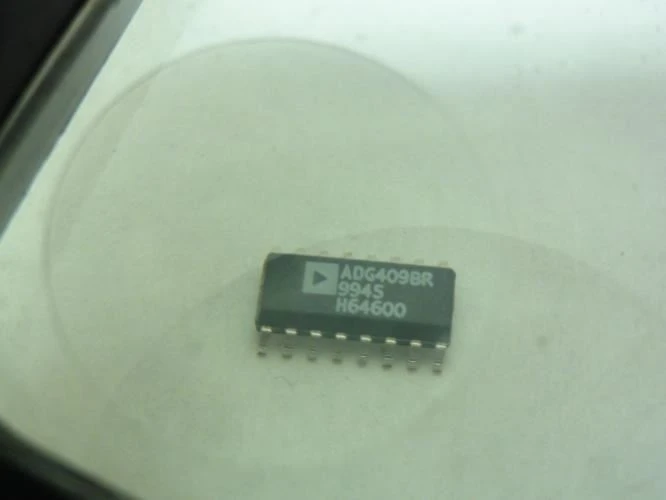 Analog Devices ADG409BR; Lot-8 Analog Multiplexers; 15V