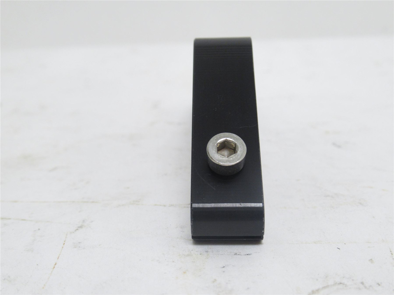 ID Tech 62195; Air Assist Swing Away Bracket