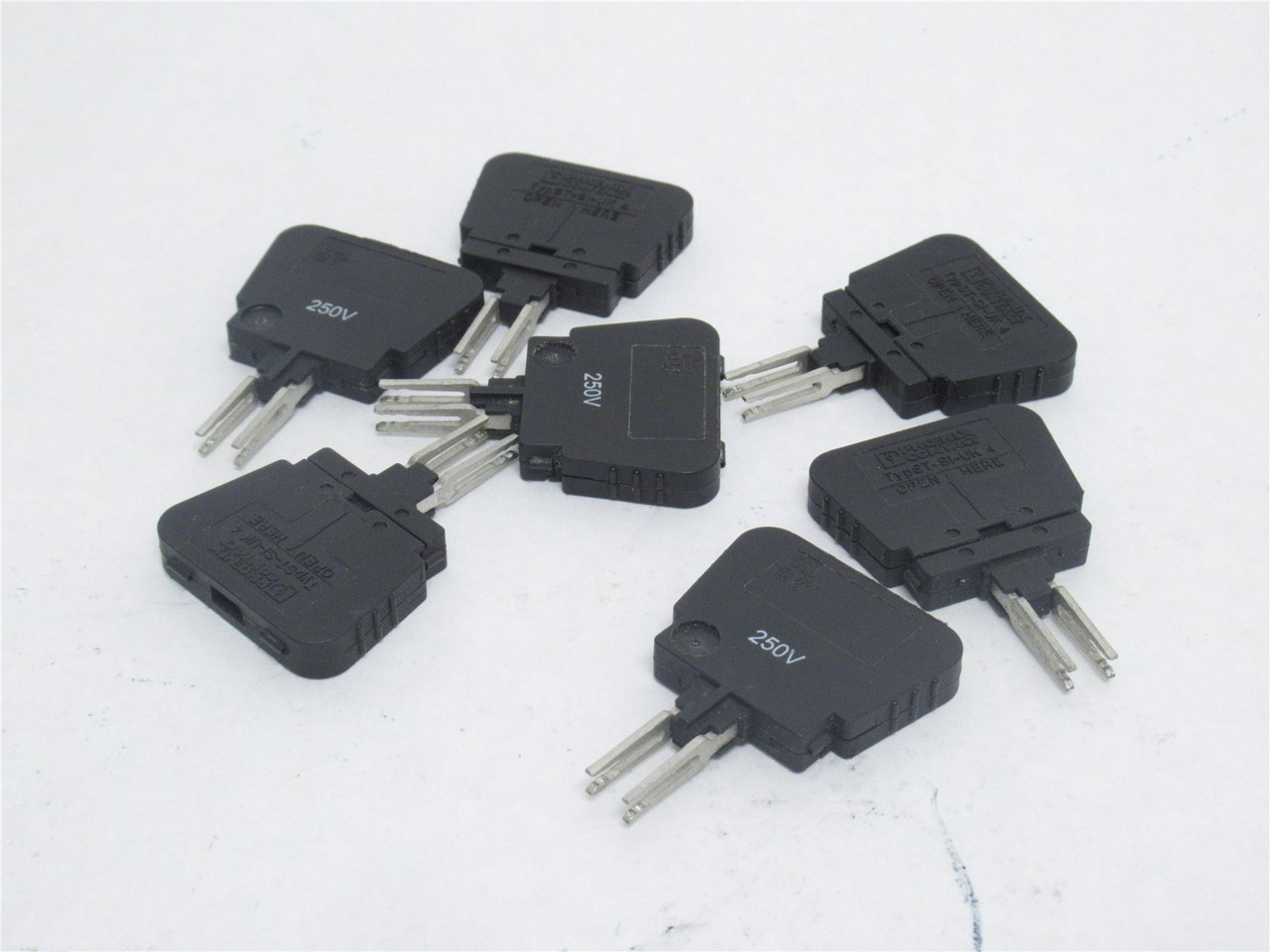 Phoenix ST-SI-UK 4; Lot-7 Fuse Plugs 0921011; 6.3A; 250VAC