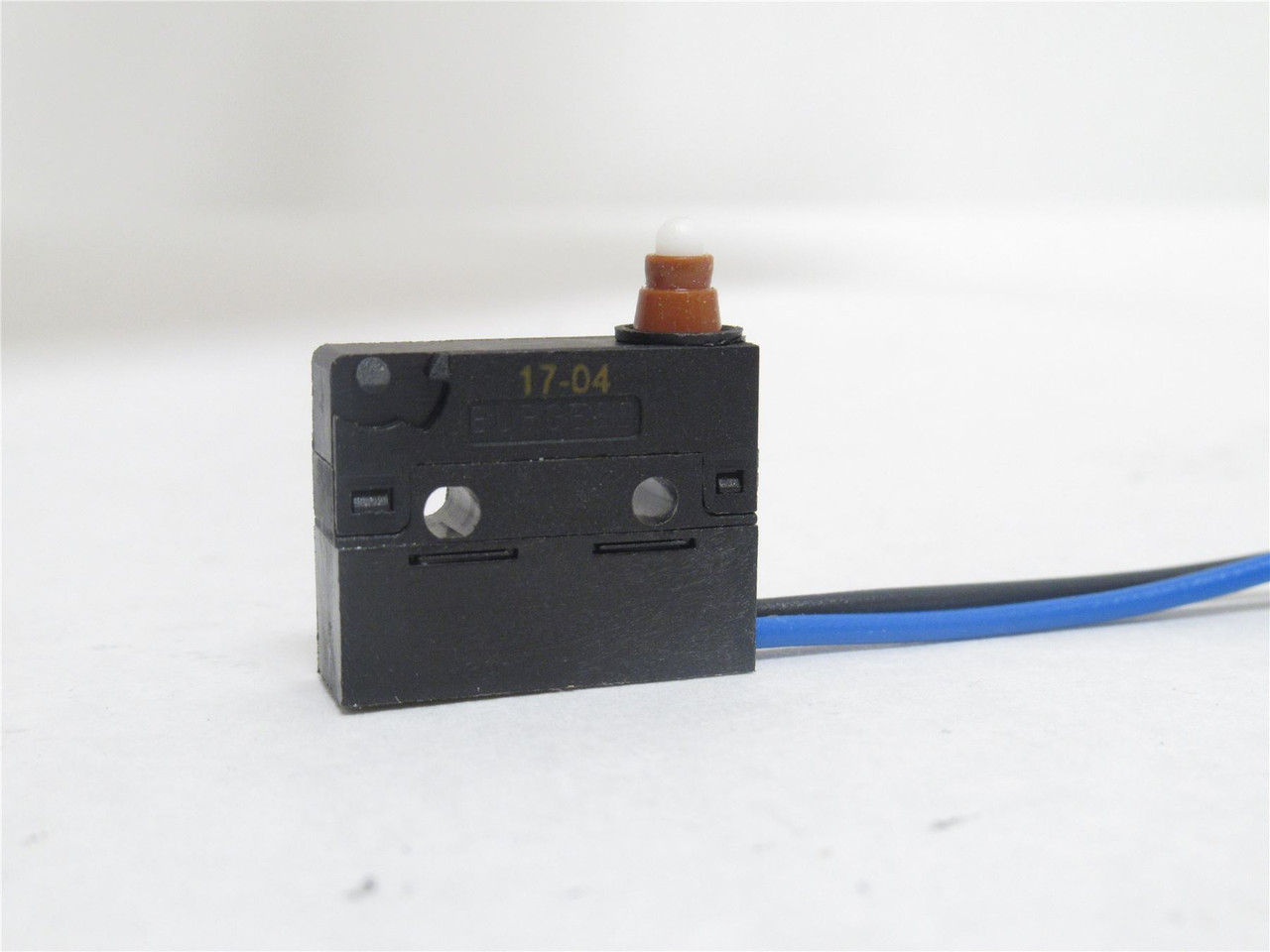 Hyster 1466601; Basic Wired Switch With Harness