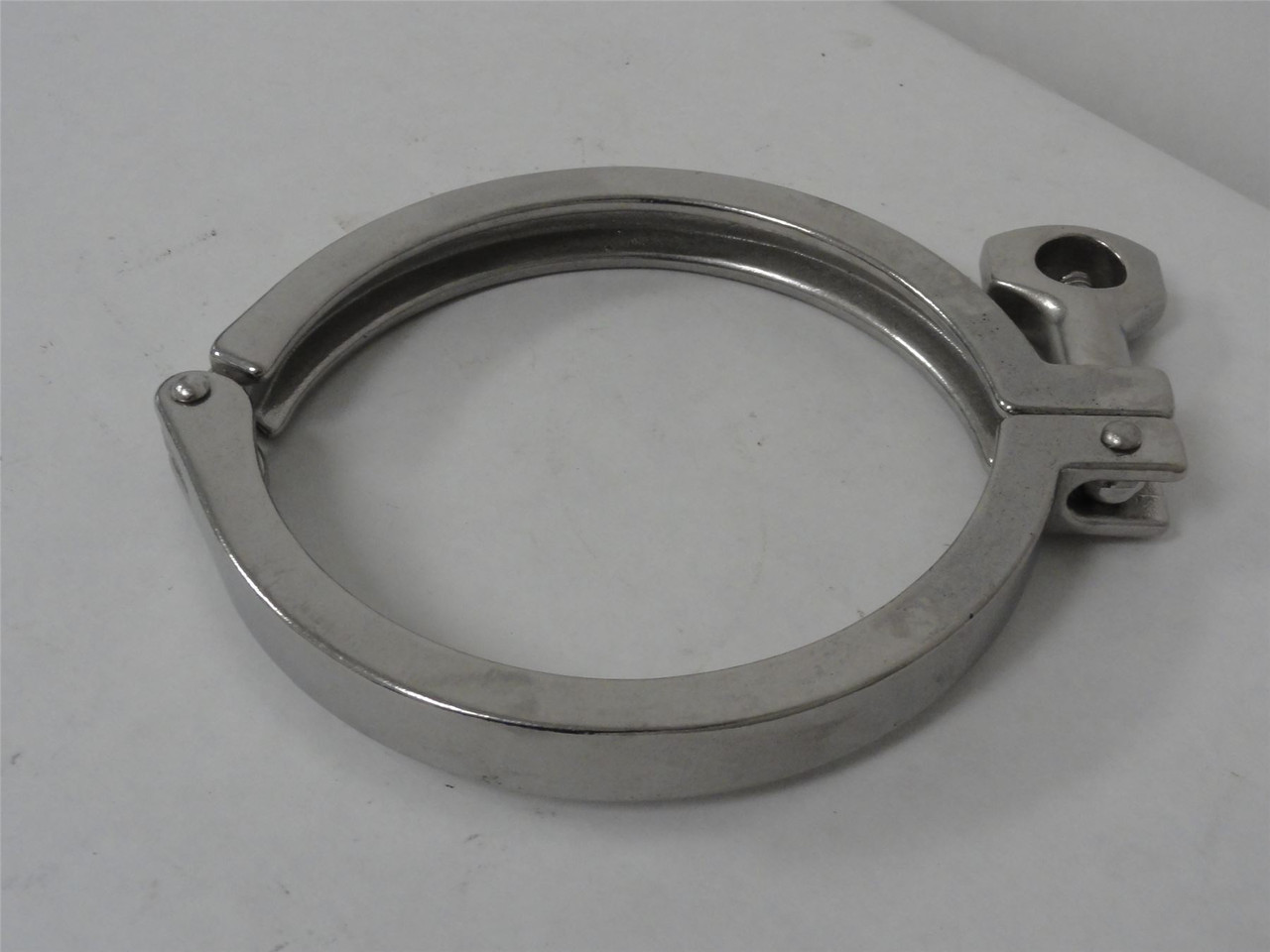 Sanitary Solutions SS13MHM-4-304; Single Pin Clamp; Size: 4"
