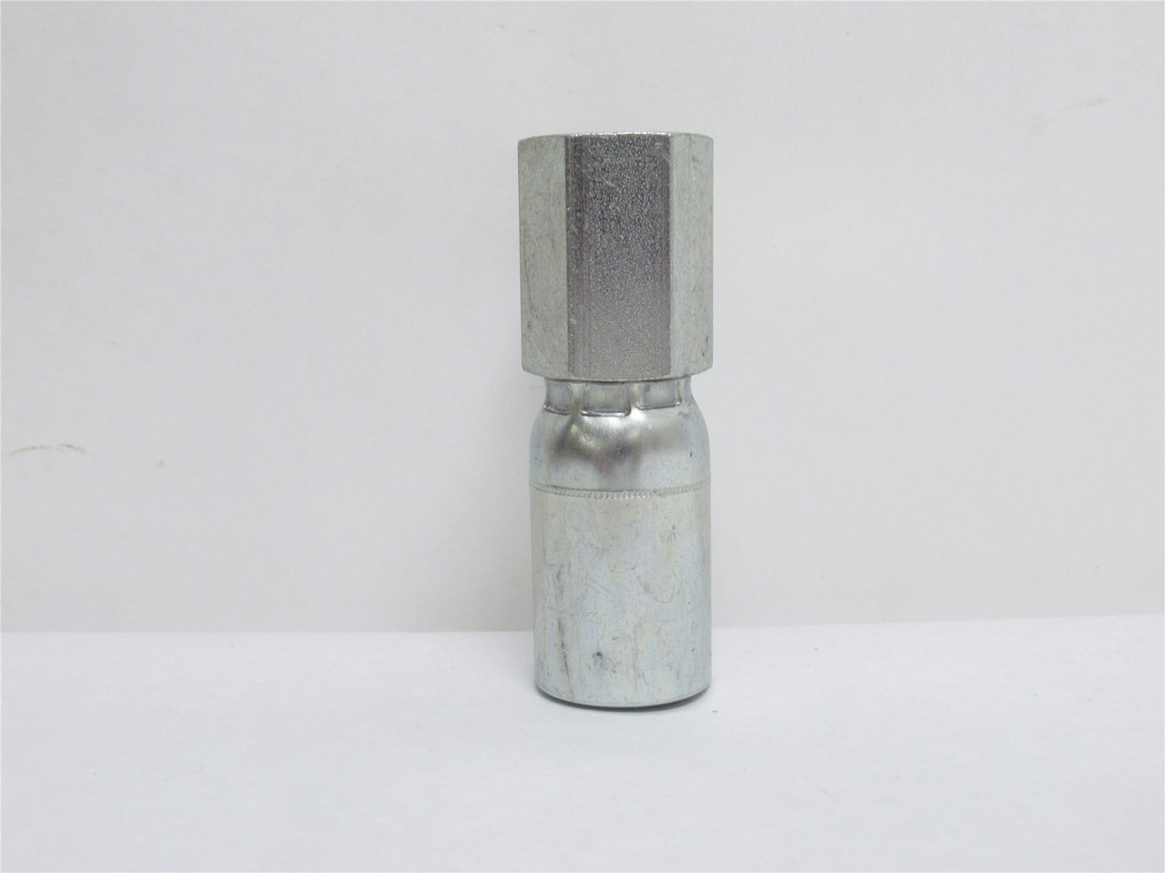 Couplamatic CS14-8X8; Male Swivel 90Deg; 1/2" Hose x 1/2NPT