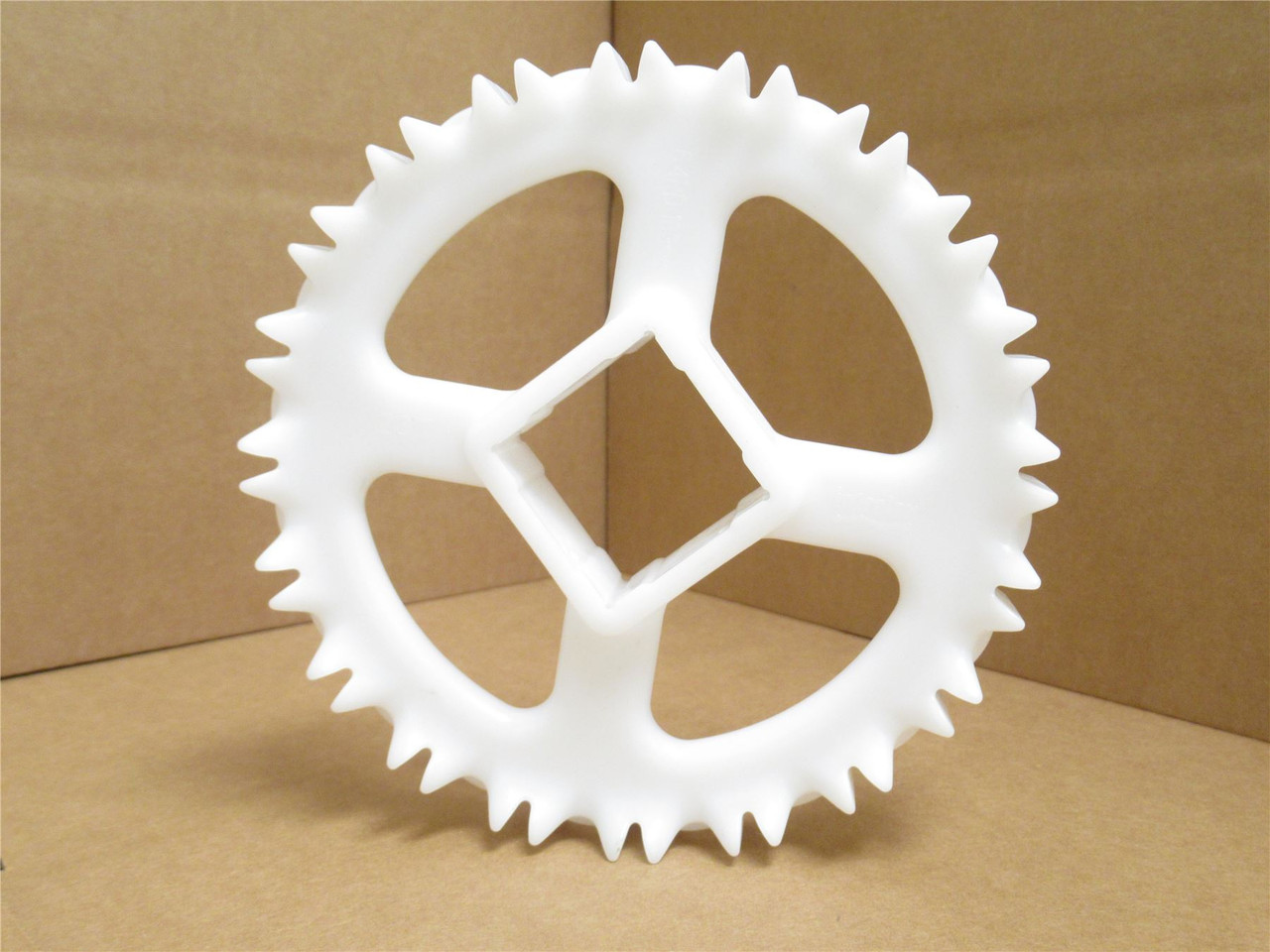 Intralox S1600-20T-6.4PD; Conveyor Sprocket; 20T; 40mmID