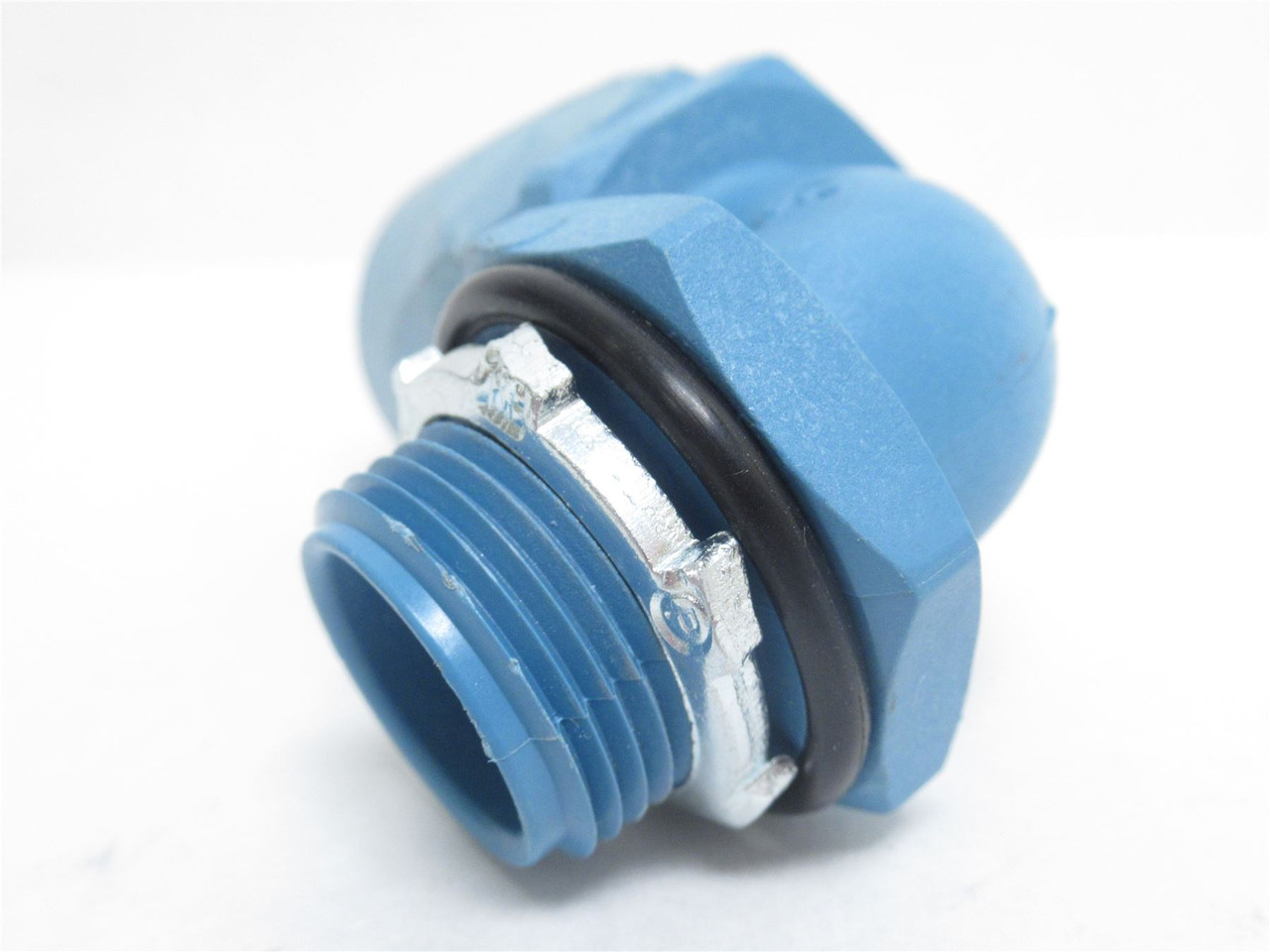 T&B 6323; Liquid Tight Connector Elbow 90Deg; Size: 3/4"