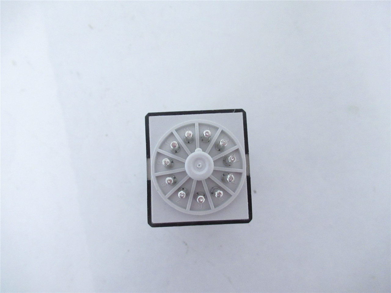 Allen-Bradley 700-HA33Z24; Relay 10A  3PDT Coil 24Vdc