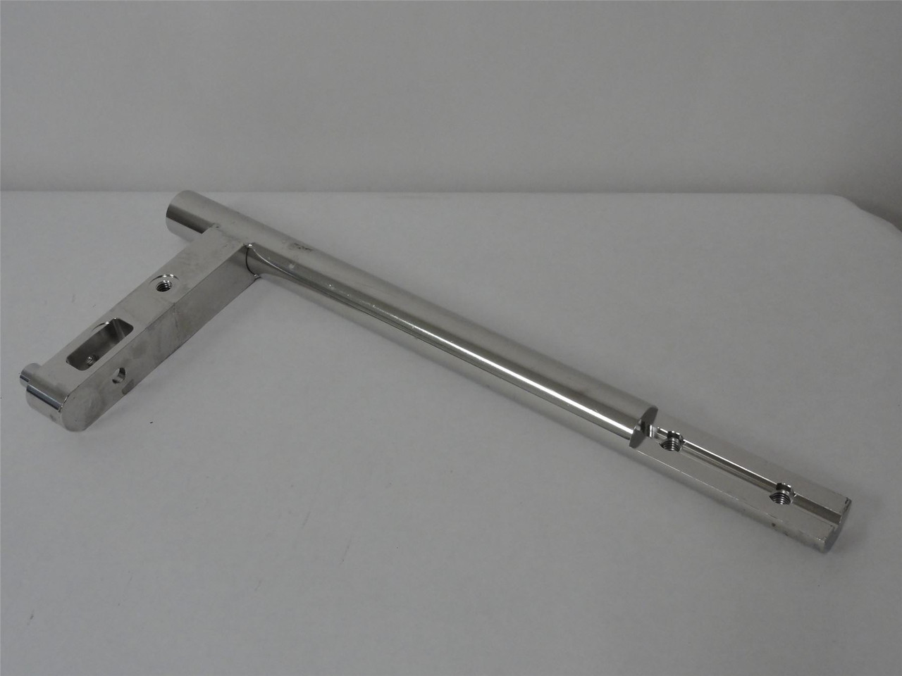 M-Tek 76118901A; LH Pivot Shaft; 54/61 To 1/2 w/Jaw