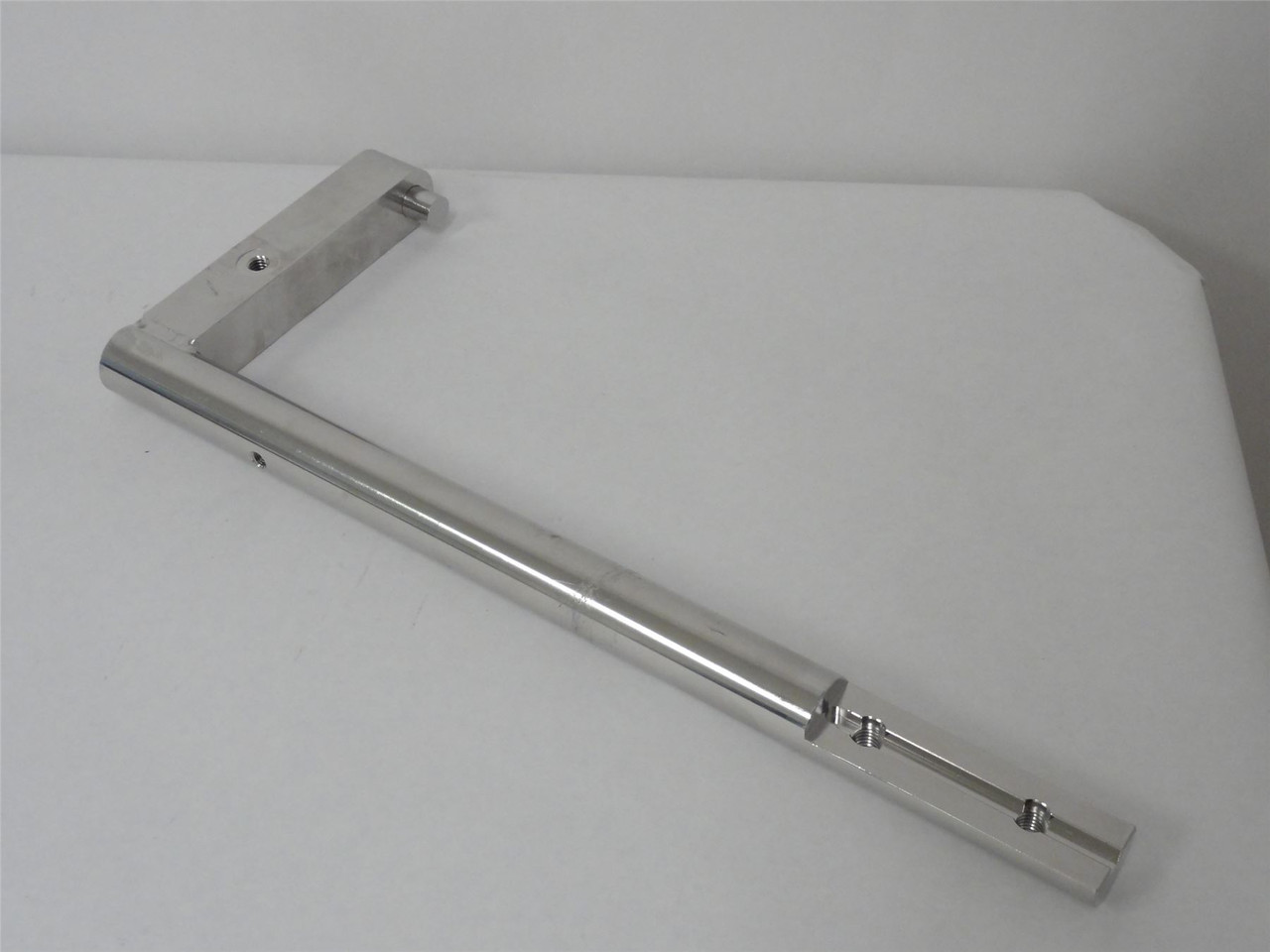 M-Tek 76104601A; RH Pivot Shaft; 54/61 To 1/2 w/Jaw
