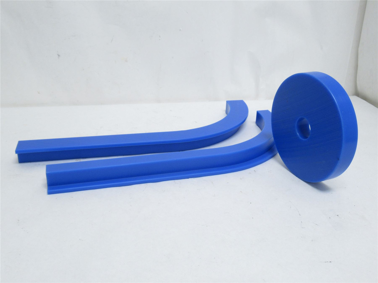 Marel 903DCGW125; Wheel W/Guide Rails 1-1/4"ID; Sanitary Blue