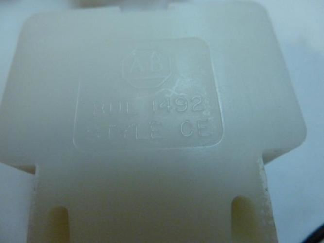 Allen-Bradley 1492-CE; LOT-6 Terminal Block; 10 Amp 600V