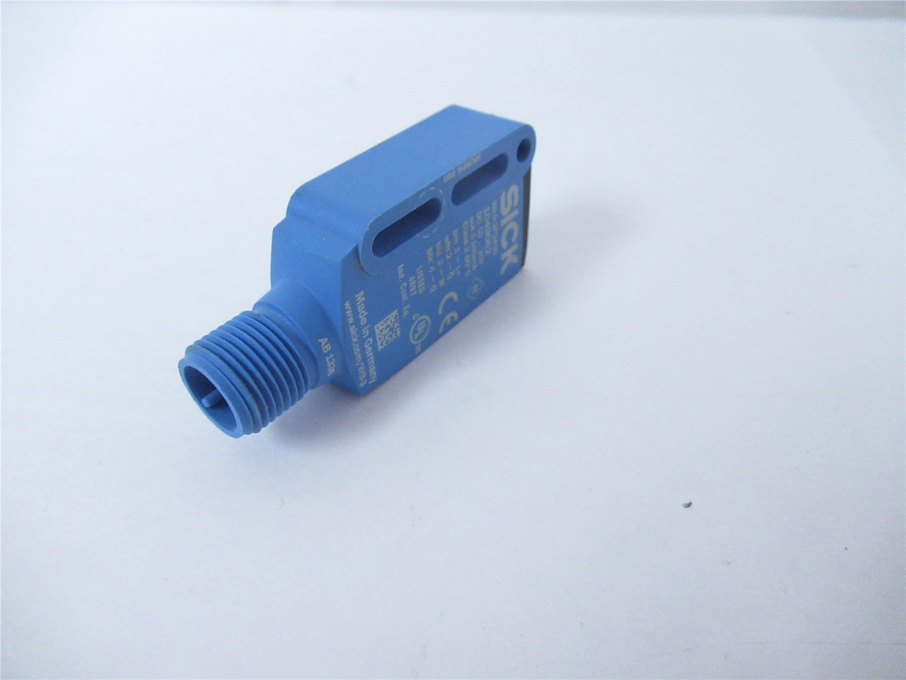SICK WL9-3P2430; Photo Sensor range max.: 0 m ... 4 mM1 4-pin