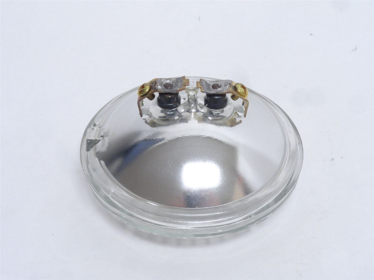 Pacific 7613-I; Sealed Beam Forklift Headlight; 6VDC; 8 Watts