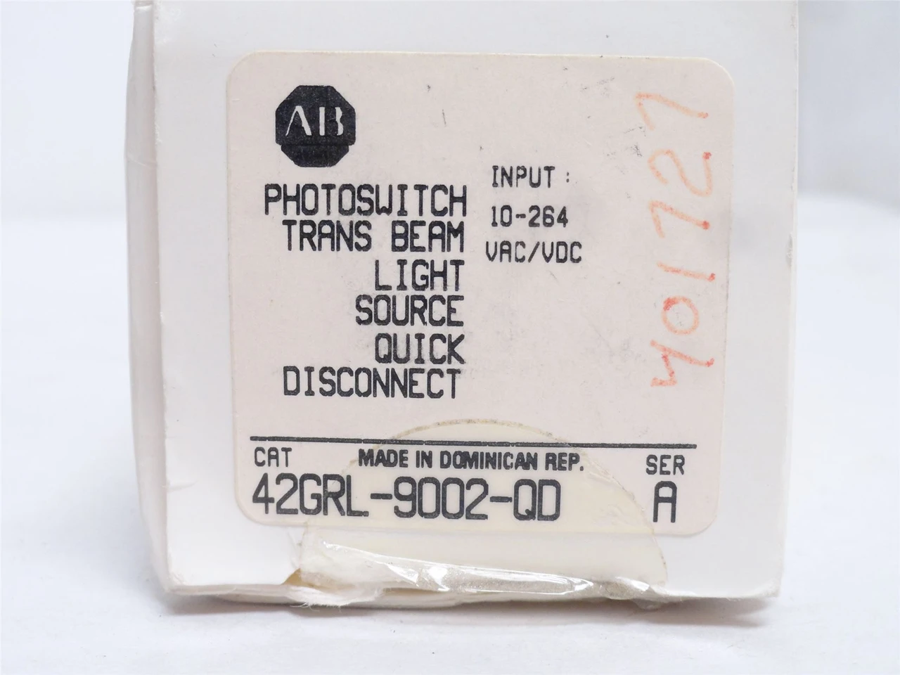 Allen-Bradley 42GRL-9002-QD; Photo Sensor 10-264VAC/DC