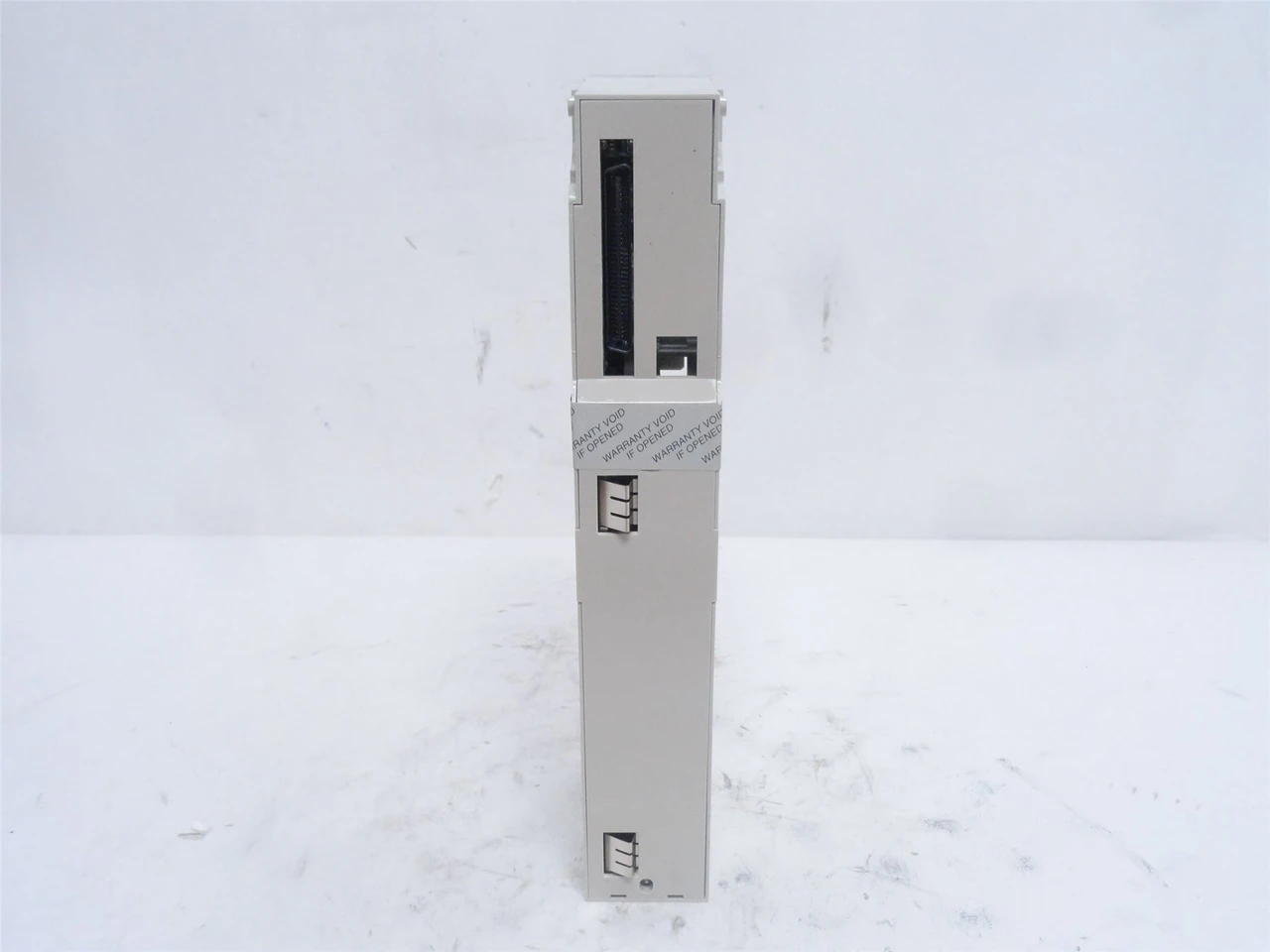 Schneider 140AVI03000; Analog Input Module; 50VDC; 25mA; 8-Ch