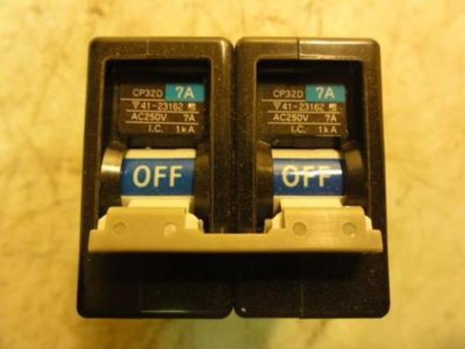 Fuji Electric CP32D7; Circuit Breaker 7A 250Vac