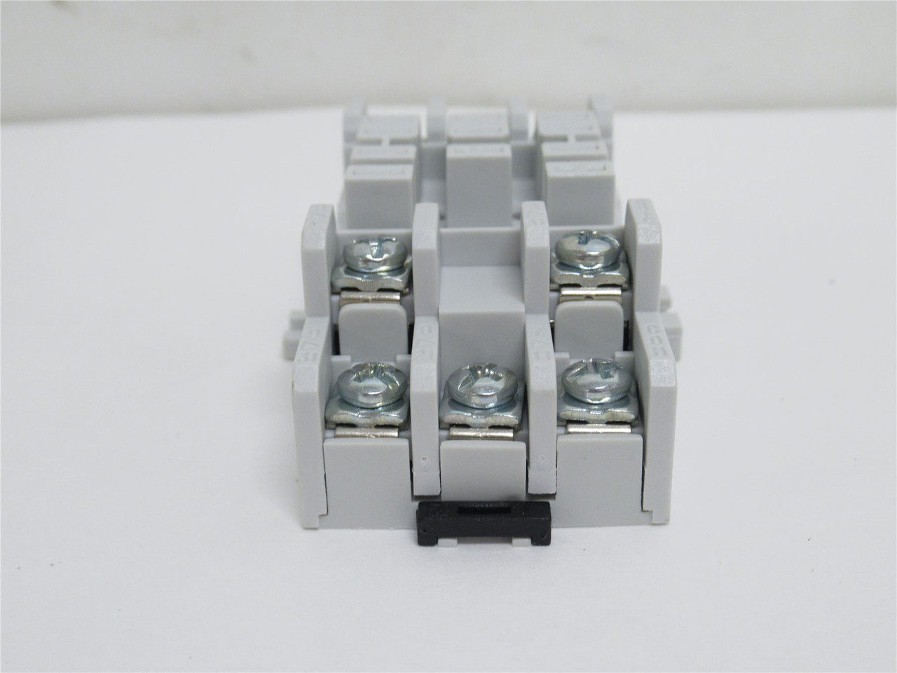 Allen-Bradley 700-HN154; Relay Socket; 11-Blade; 15A 300VAC