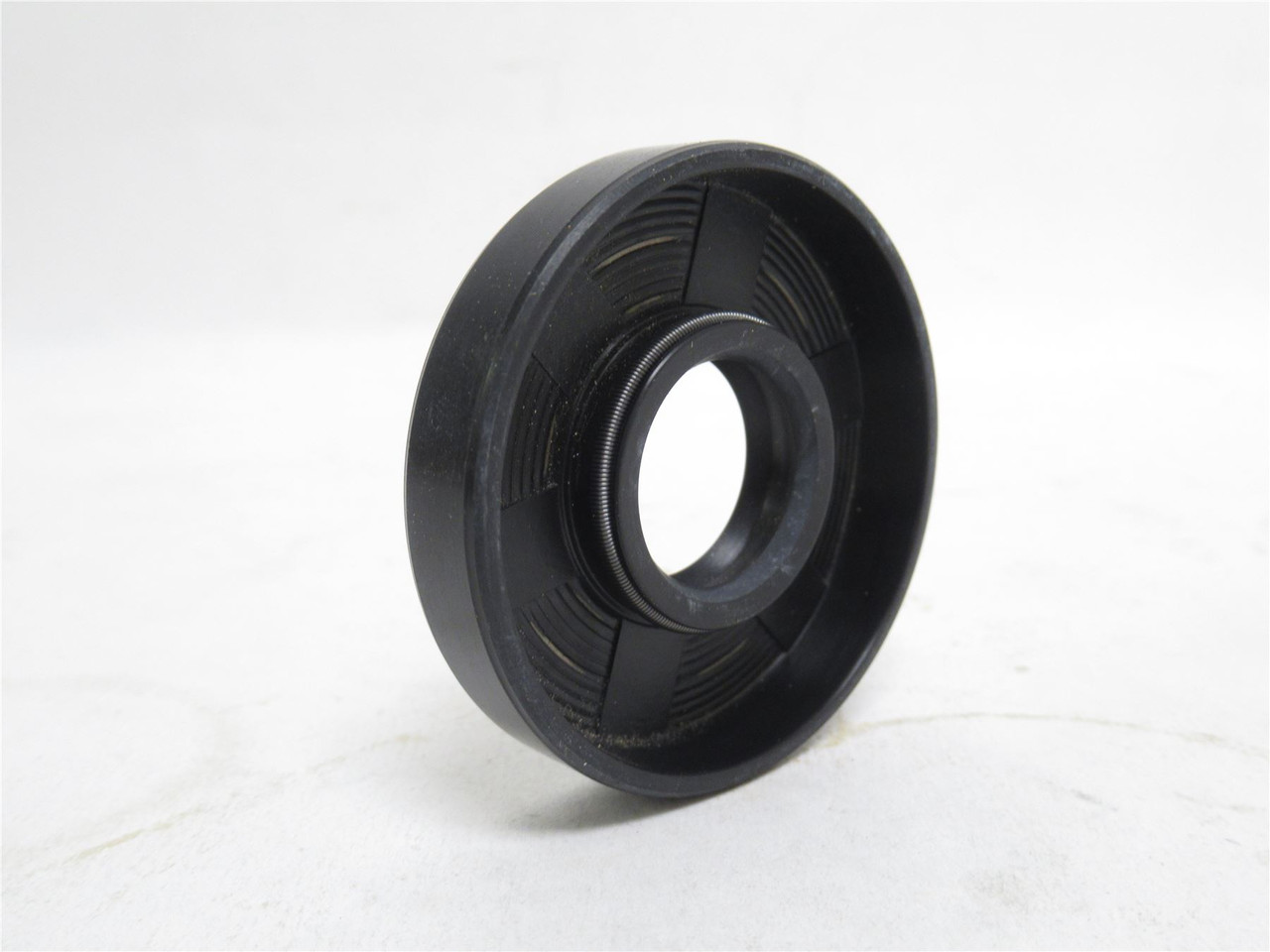 TCM 20X52X10TC-BX; Lot-7; Oil Seals; 20mmID x 52mmOD x 10mm W