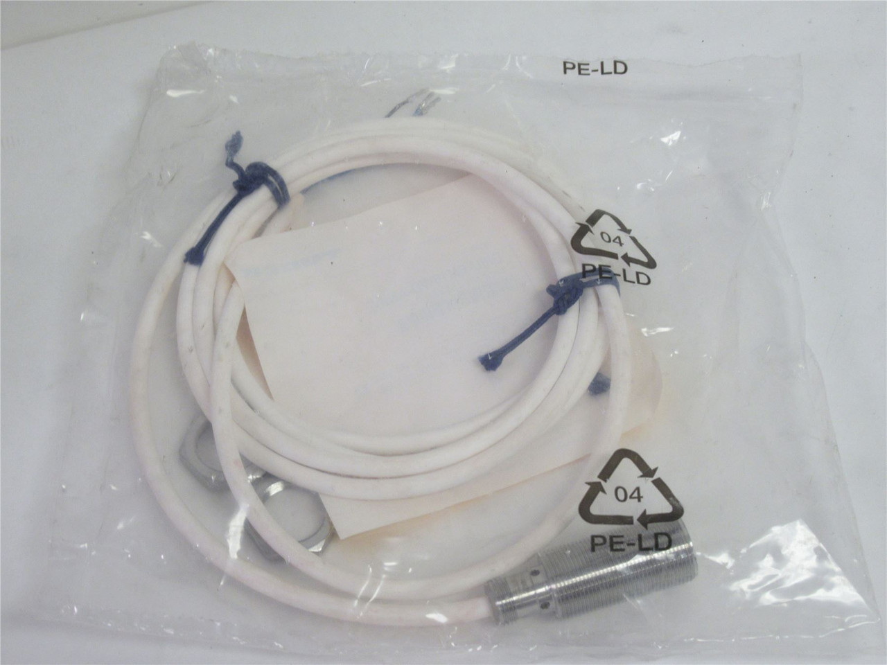 Turck Bi8U-EM18WD-AN6X; Proximity Sensor; 10-30VDC; 200mA