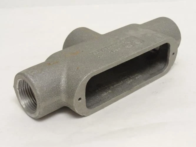 Crouse-Hinds TB39; Aluminum Conduit Body; Type TB; 1NPT