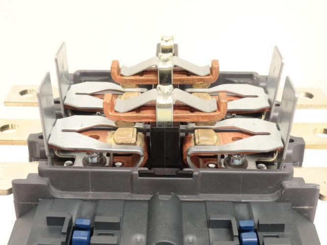 Schneider LC1F265P7; Contactor; 350A; 3P; 600VAC; Coil: 230V