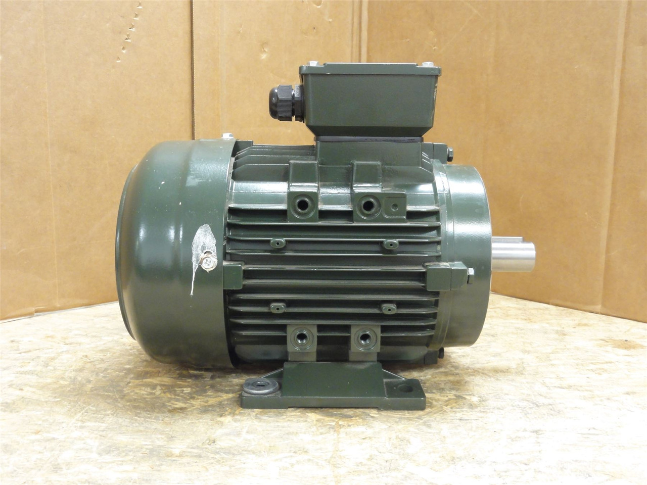 WorldWide Electric IEC1.5-18-90-C; Motor; 1-1/2HP; 230/460VAC