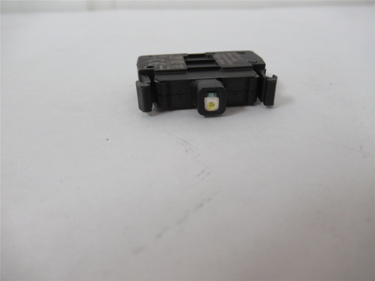 Eaton M22-CLED-W; Contact Block Light-White LED 12-30V AC/DC