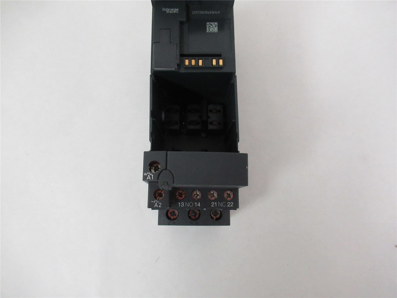 Schneider LUB12; Starter Power Base 3 Poles 12A 24-240V AC/DC