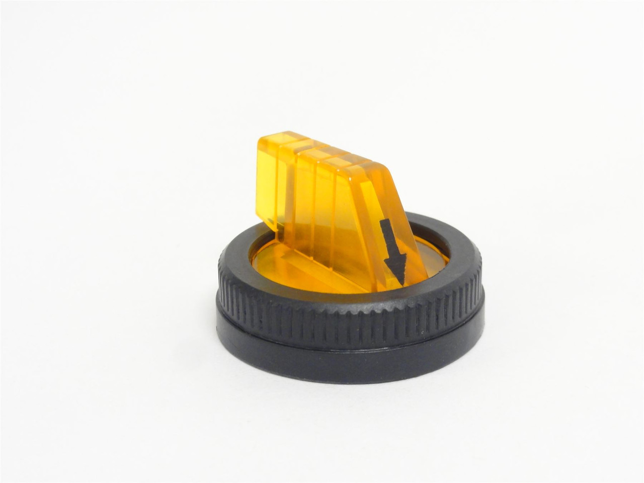 Square D 9001A8; Amber Illuminated Short Handle; Size: 30mm