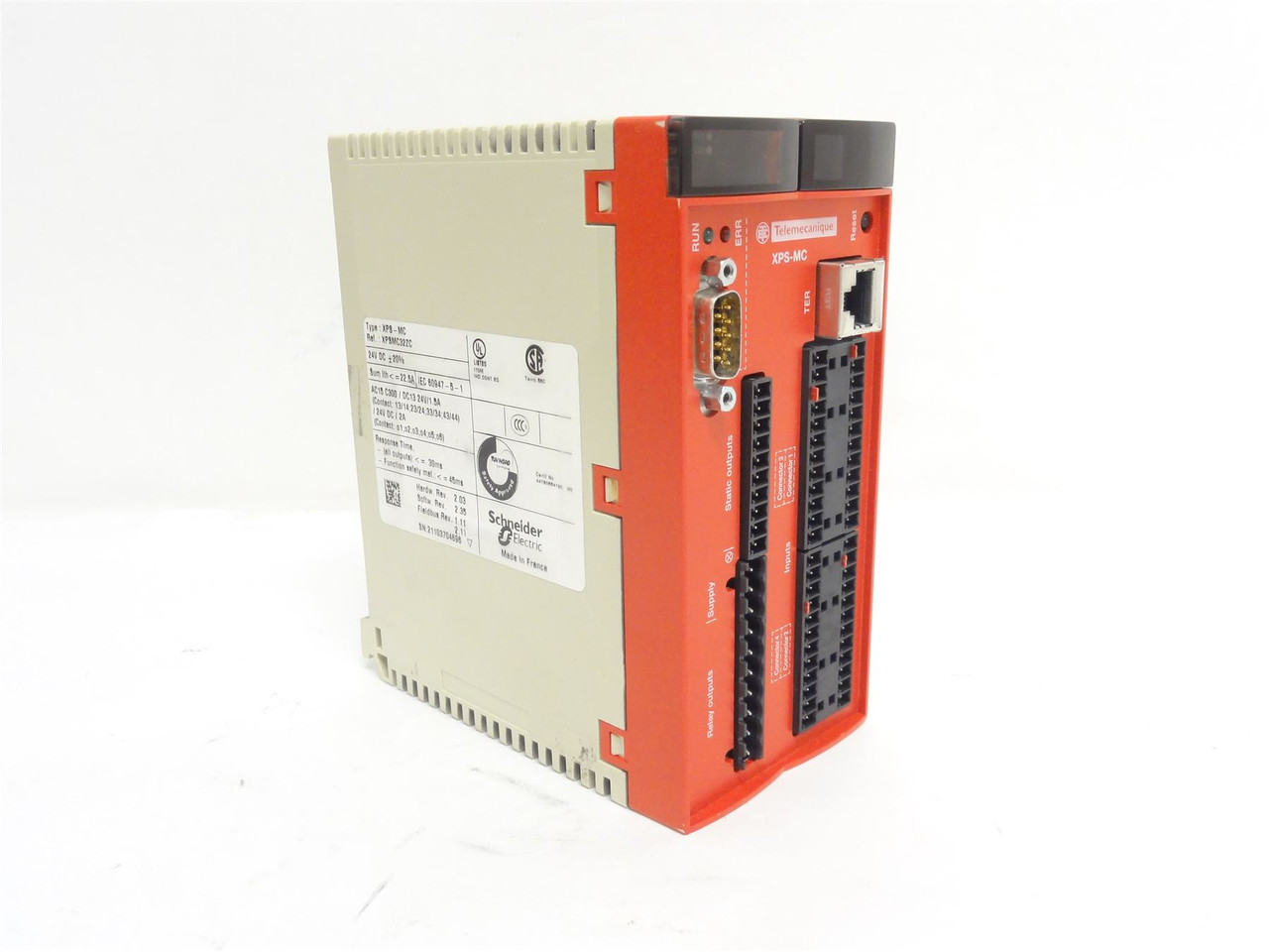 Schneider XPSMC32ZC; Safety Controller; 24VDC; 2A; 32 Inputs