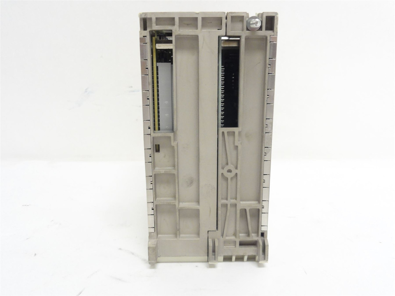 Schneider XPSMC32ZC; Safety Controller; 24VDC; 2A; 32 Inputs