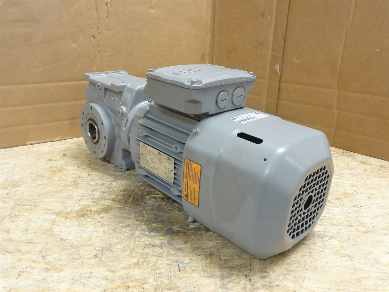 SEW SA57DRS90M4BE2HR/U/DH; Gear-Motor; 8.64:1 Ratio; 230/460V