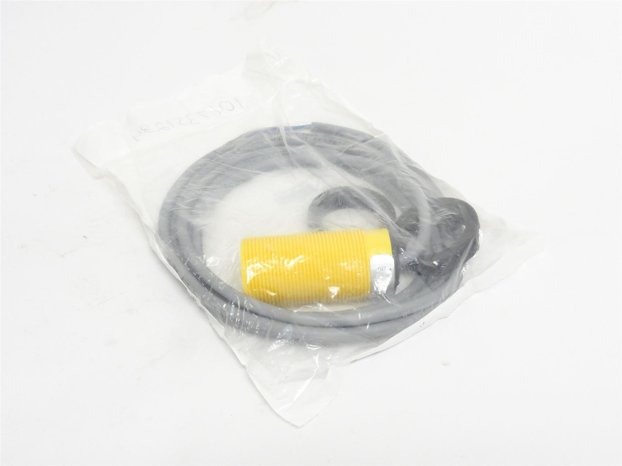 Turck NI15-S30-AZ3X; Inductive Sensor 43555; 20-250VAC