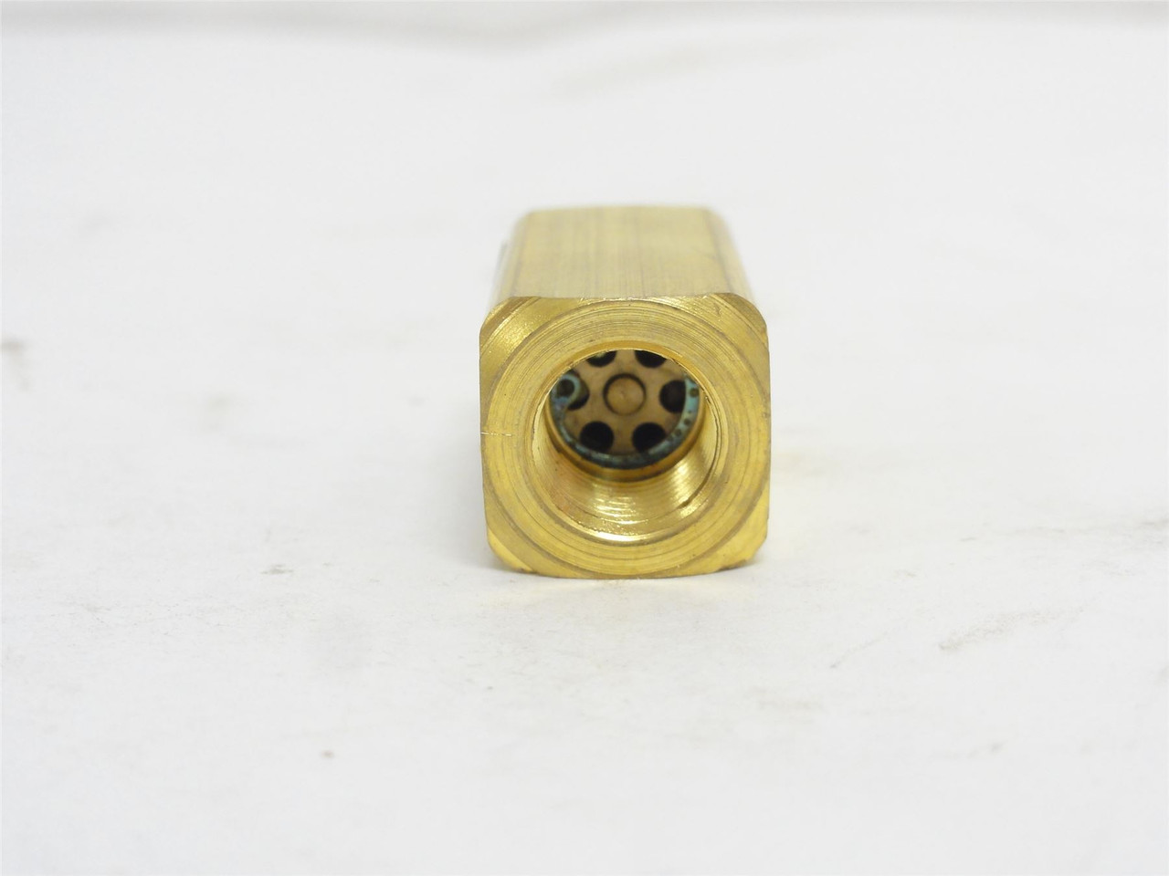 Parker 3393000; Brass Flow Control Valve; 1/8NPT; 250PSI