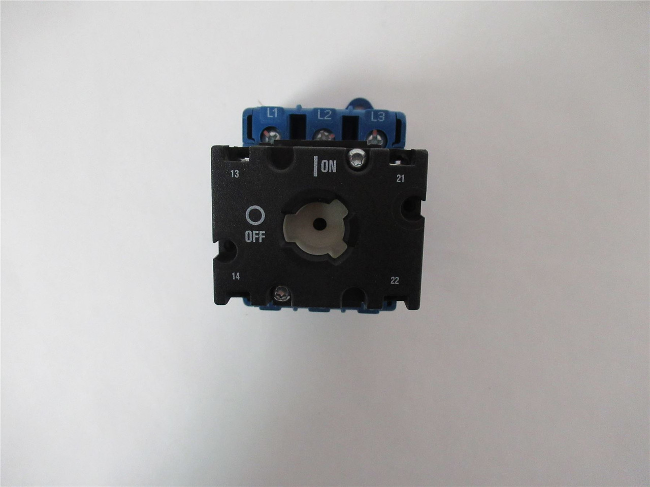 Kraus + Naimer KG64.T303; Disconnect Switch Main 4 Hole Panel