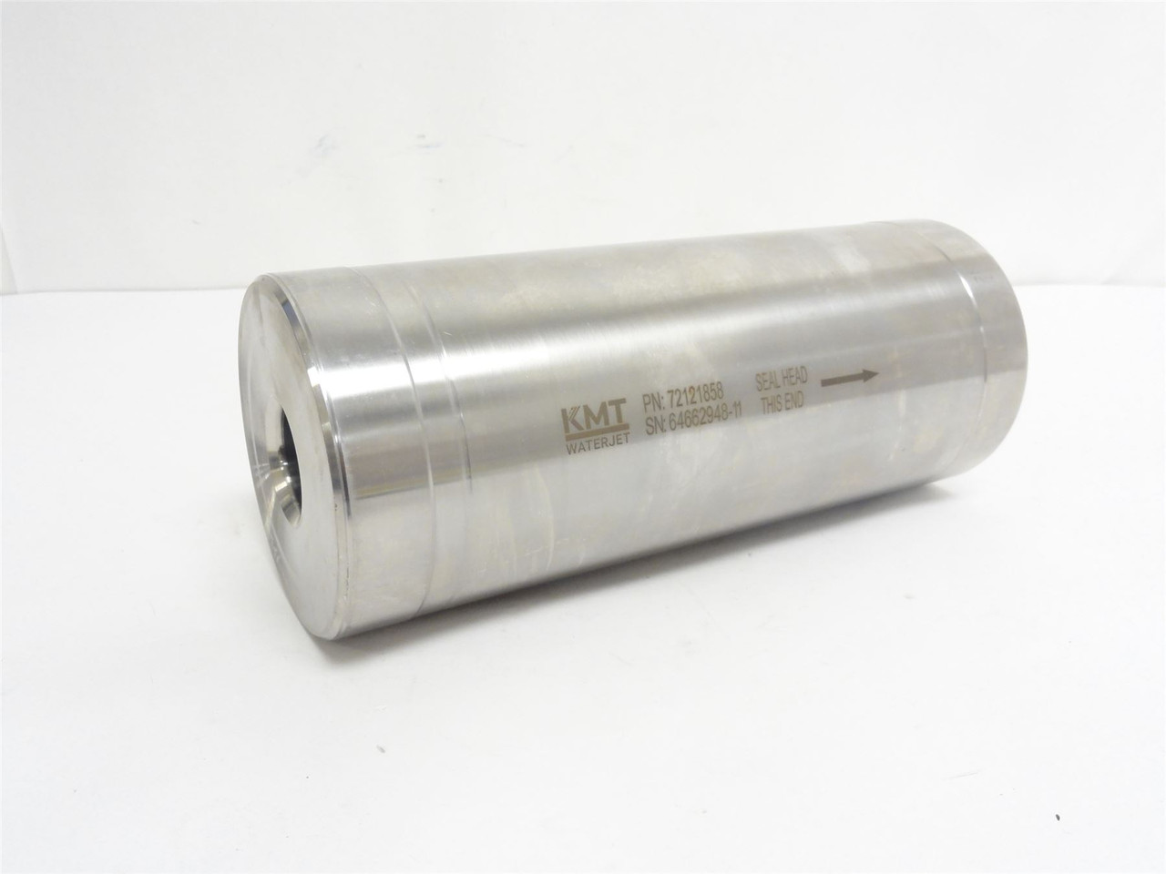 KMT 72121858; Ultra-High-Pressure Cylinder; SS; 9-1/4" Long