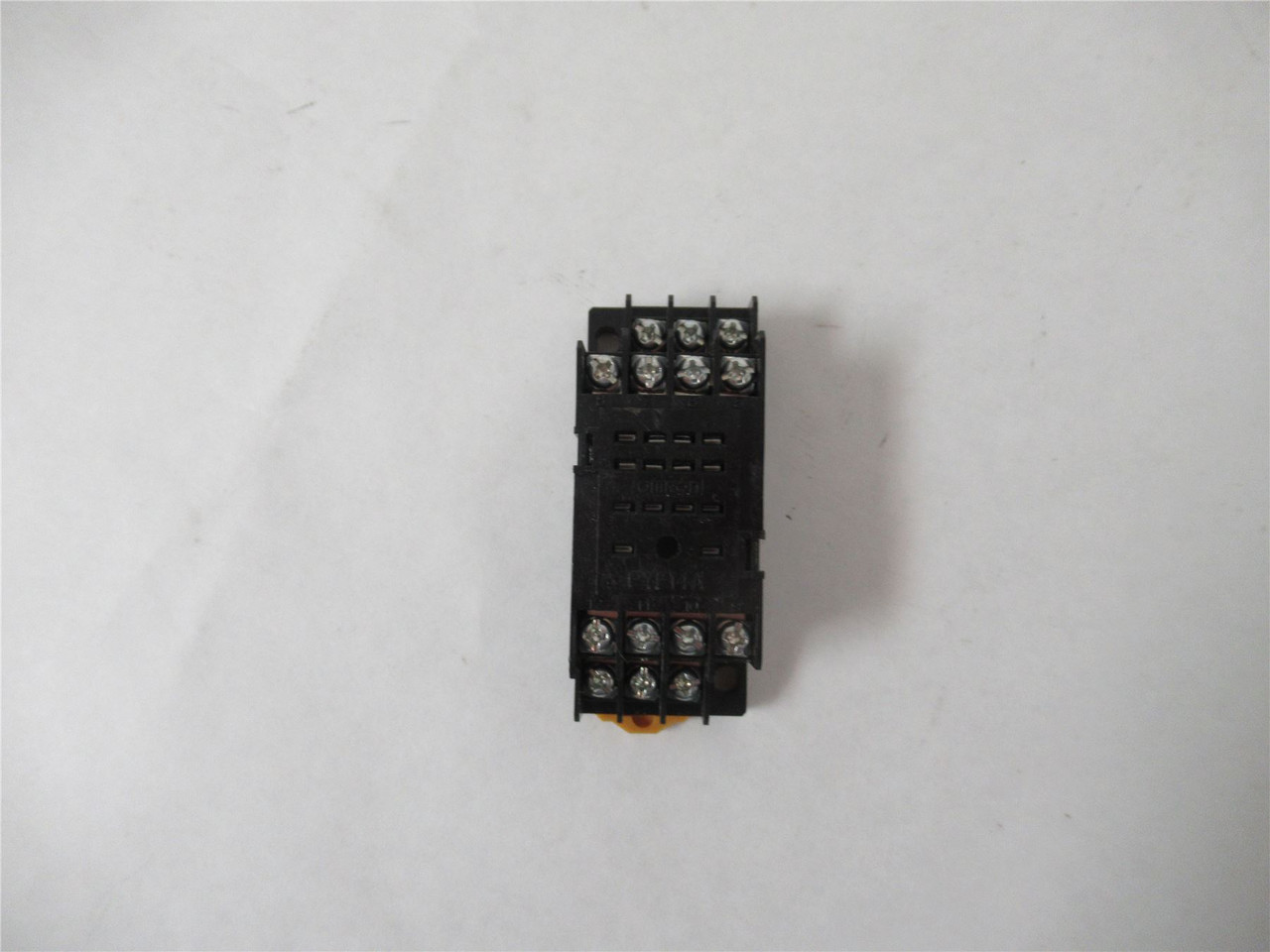 Omron PYF14A; Relay Socket 14 POS Din Rail