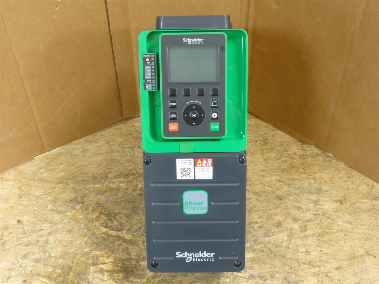 Square D ATV930U22N4; Altivar 930; AC-Drive 3HP 480VAC