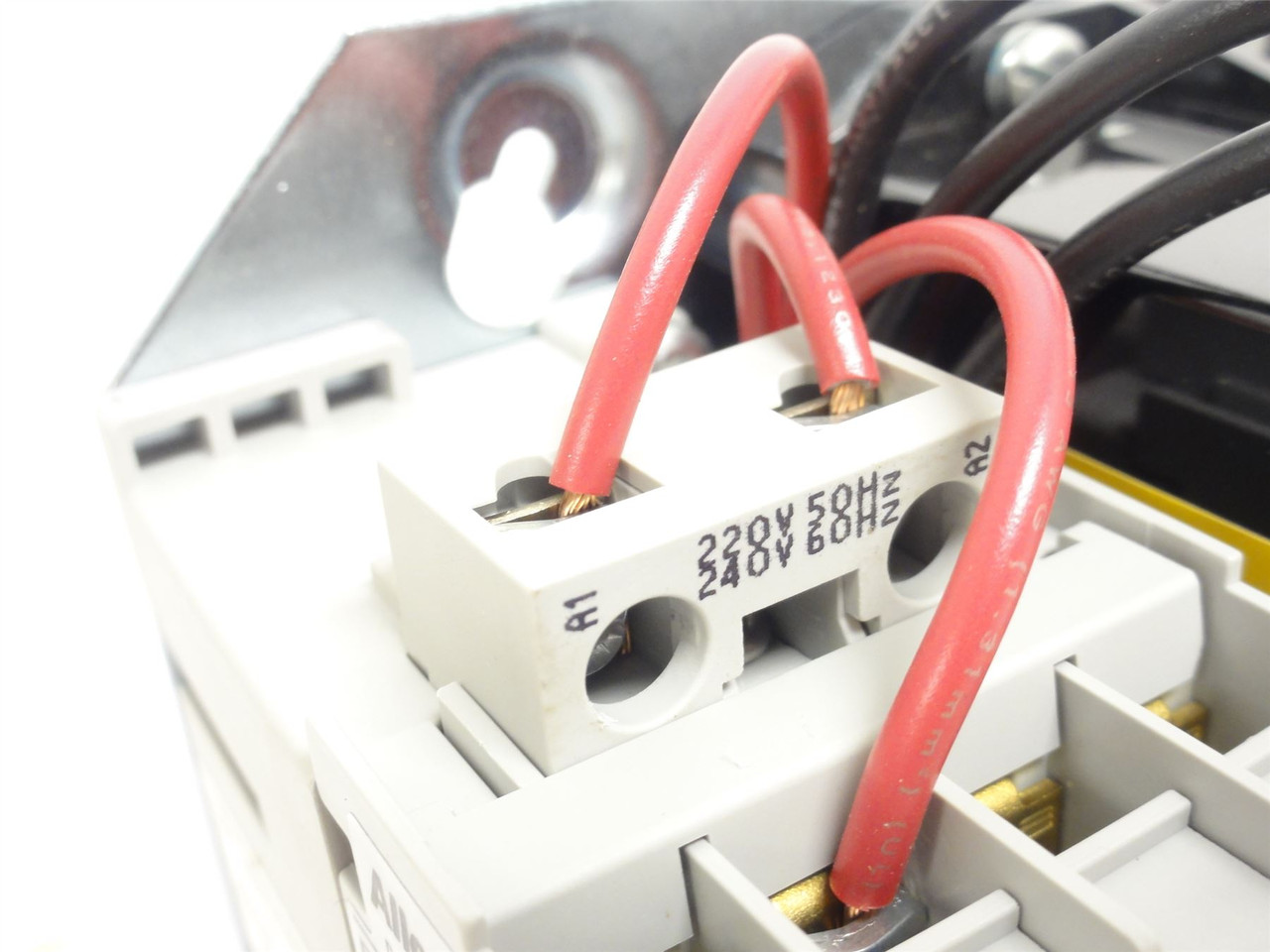 Allen-Bradley 509-TOA; Starter 9A; 3P; 600V; Coil: 220/240V