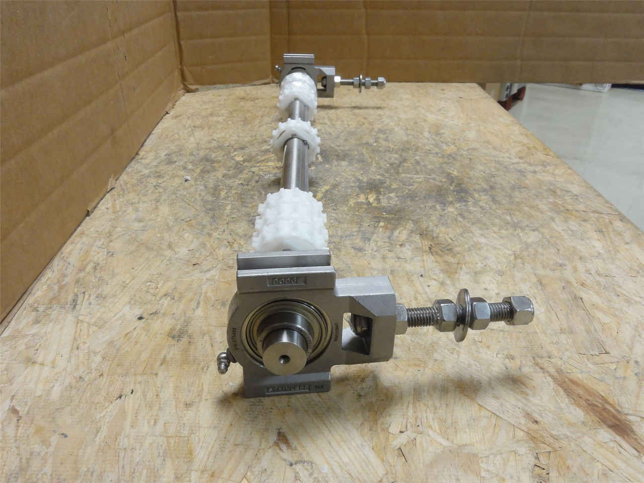 MFG- TP916-0-A-ASY; Conveyor Idler Shaft Assy; SS; 31" Long