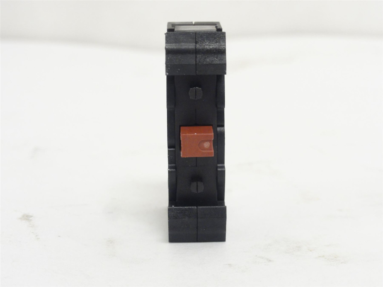 Siemens 3SB3400-0C; Contact Block; 10A; 300VAC/DC; 1-NC