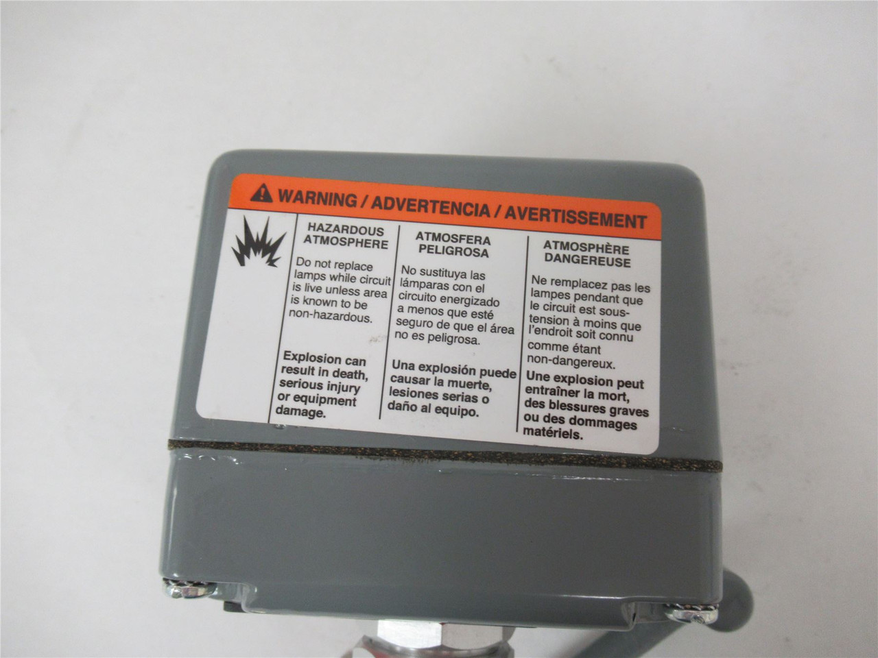 Square D 9001KYK116; Control Station 125…600 V 10A