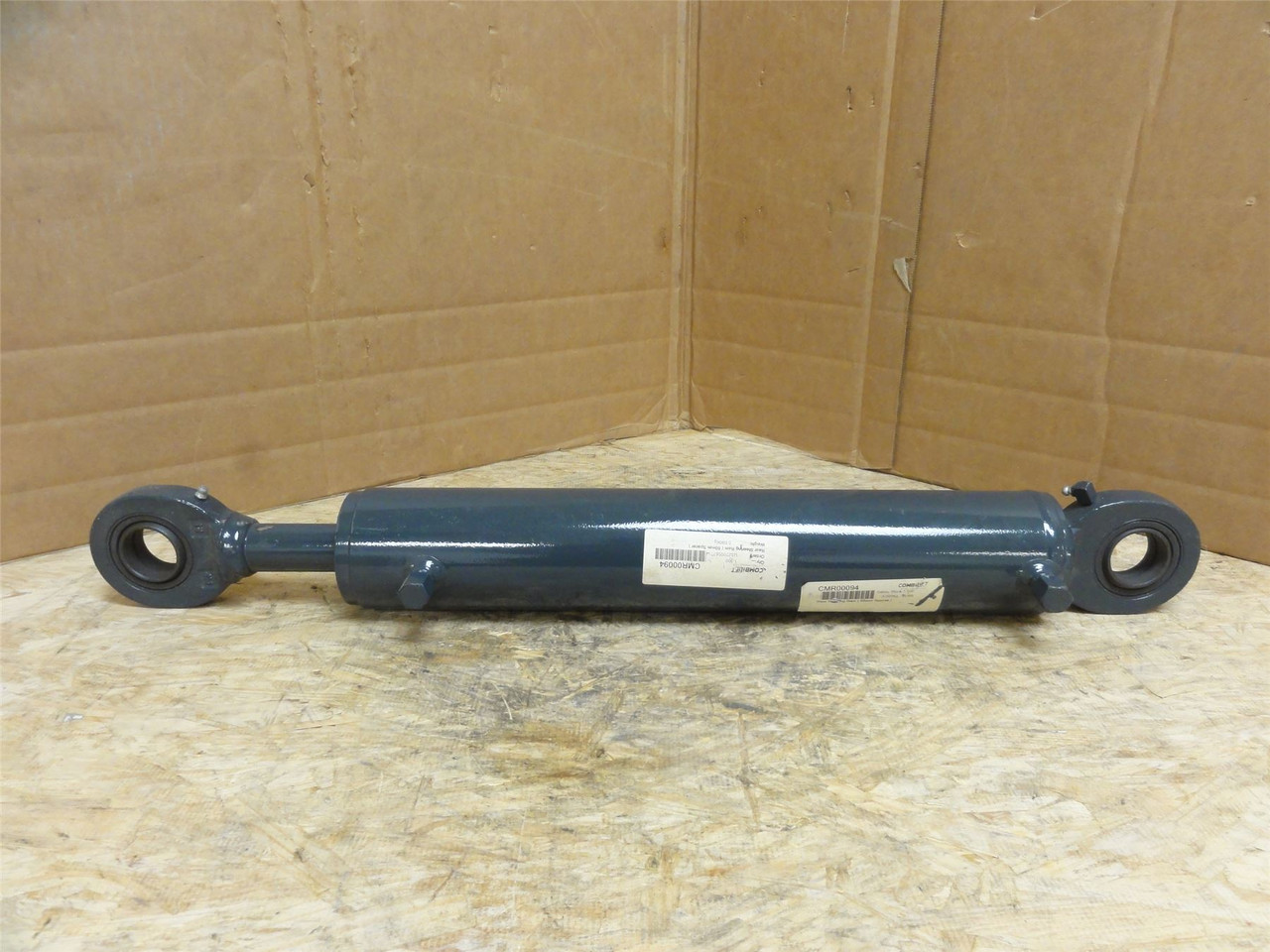 Combilift CMR00094; Rear Steering RAM; 1-3/8" Clevis ID